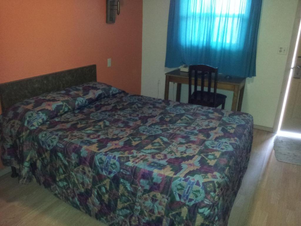Mustang Motel Жилет Стая снимка