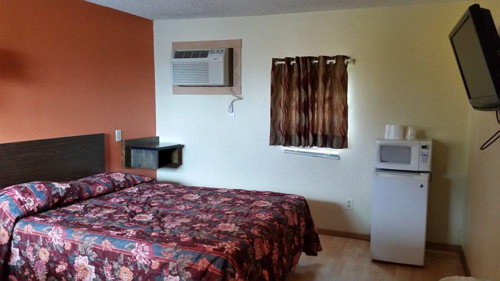 Mustang Motel Жилет Екстериор снимка